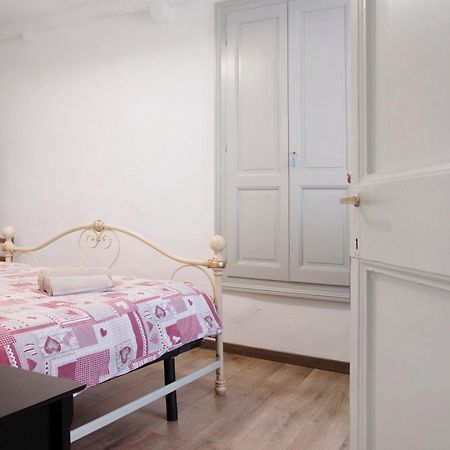 Appartement La Vecchia Torre à Porto Valtravaglia Extérieur photo
