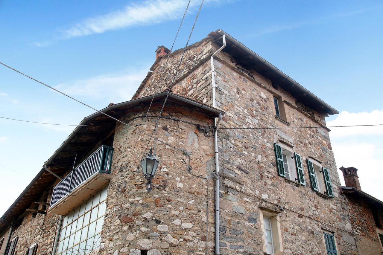 Appartement La Vecchia Torre à Porto Valtravaglia Extérieur photo