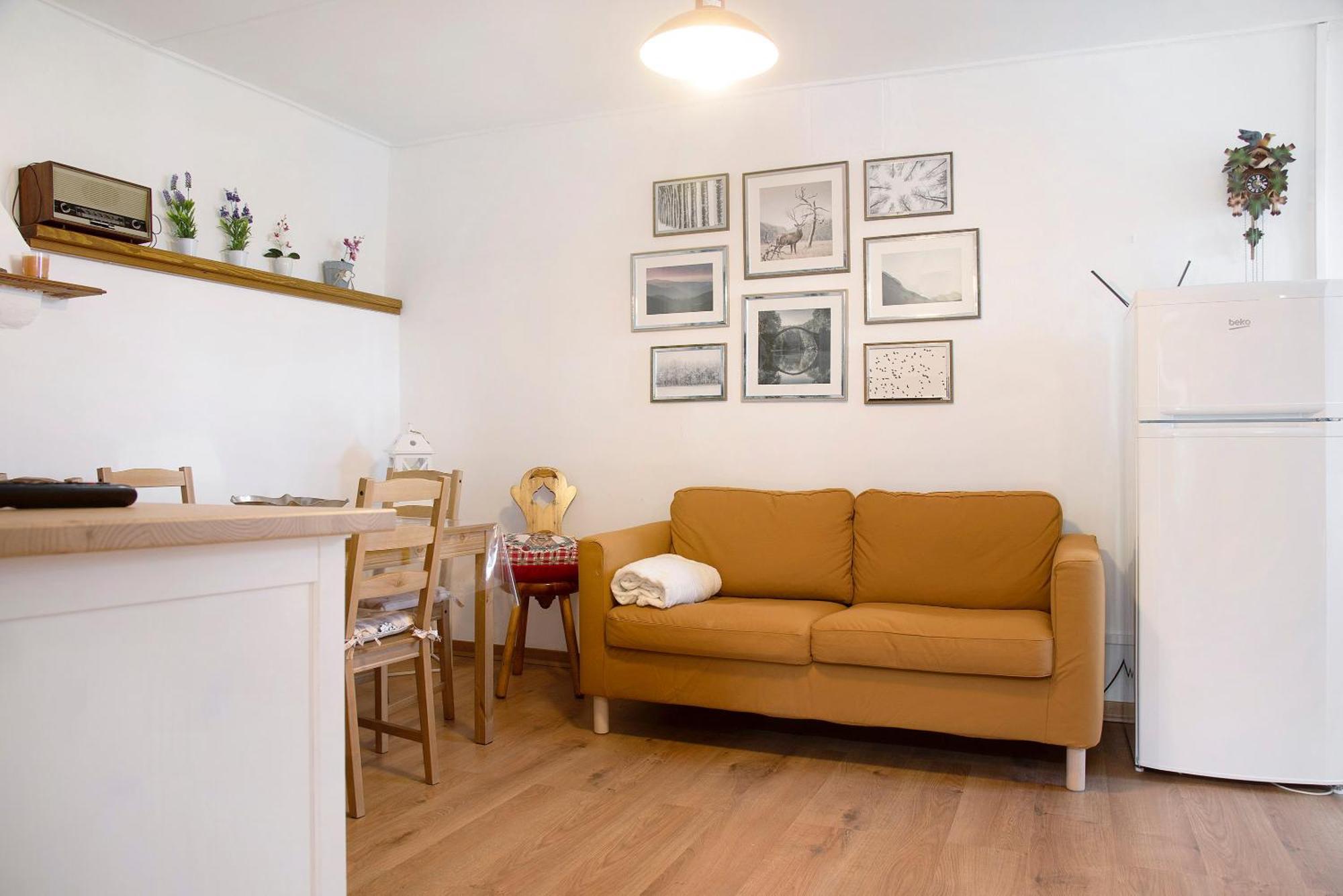 Appartement La Vecchia Torre à Porto Valtravaglia Extérieur photo