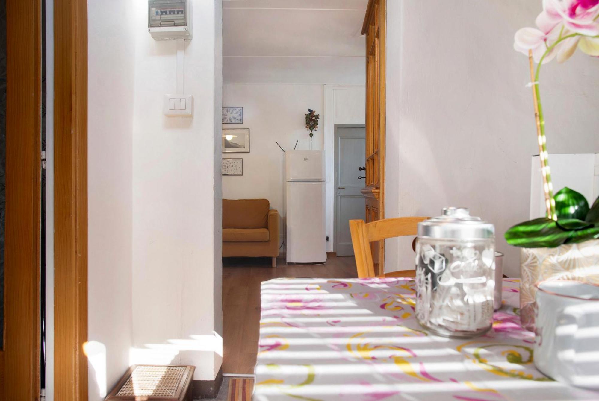 Appartement La Vecchia Torre à Porto Valtravaglia Extérieur photo